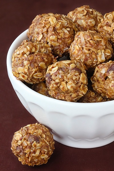 Make these Super Power Balls, perfect for hiking, biking, skiing, or a speedy breakfast.
