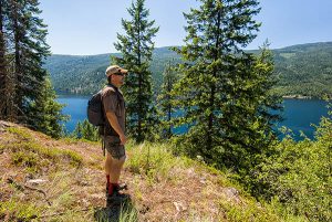 Lake views along the Deer Point Trail. // Photo: Aaron Theisen.