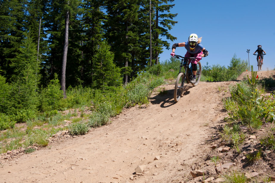 Photo of female mountain bikers courtesy of Silver Mountain Resort.