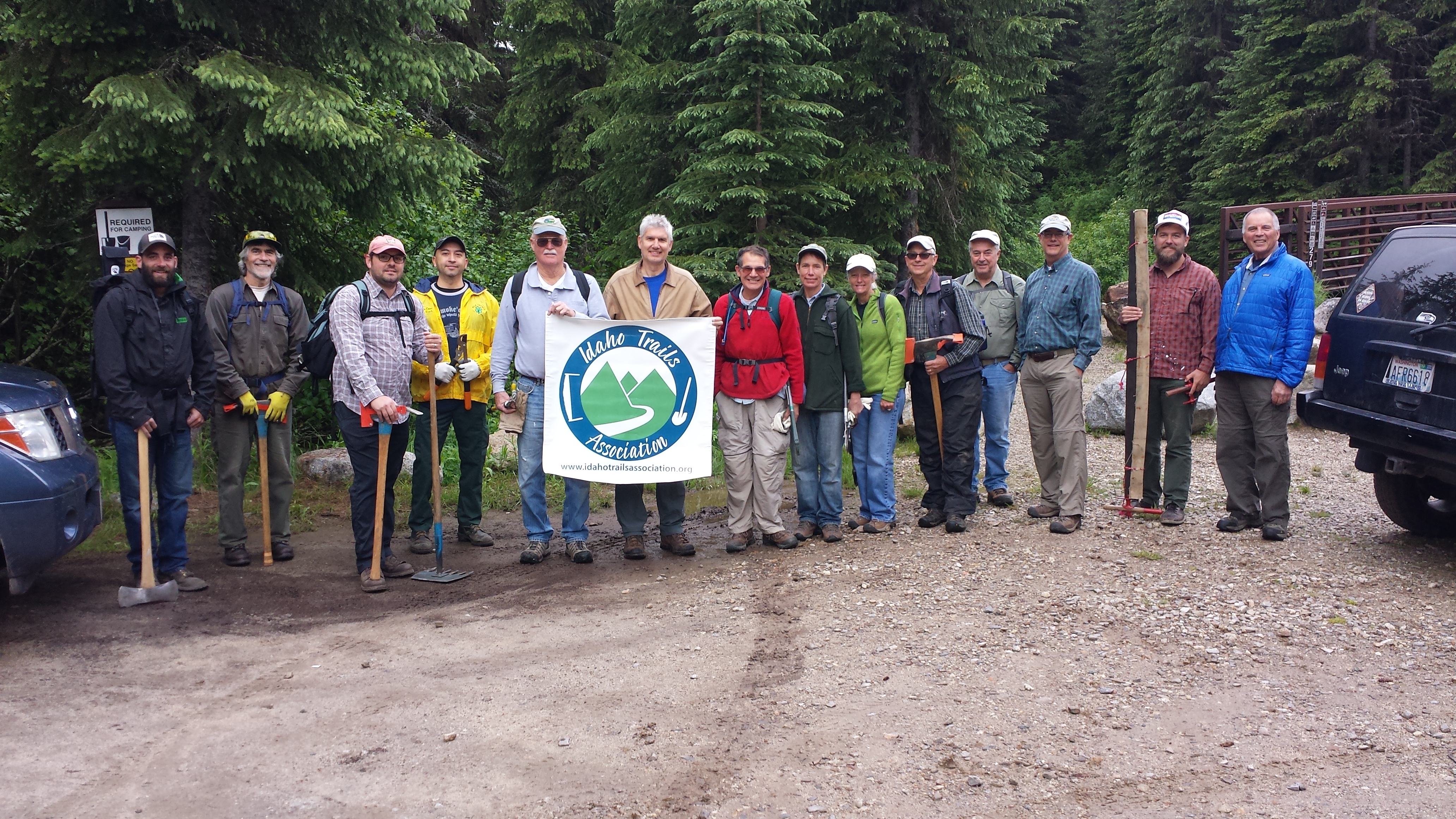 A group of ITA Volunteers are ready to work on the Beehive Lake Trail north of Sandpoint, Idaho (Photo: ITA)