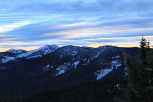 View-of-the-Kettle-Crest-looking-south-near-Jungle-Hill-Trail-300x200.jpg